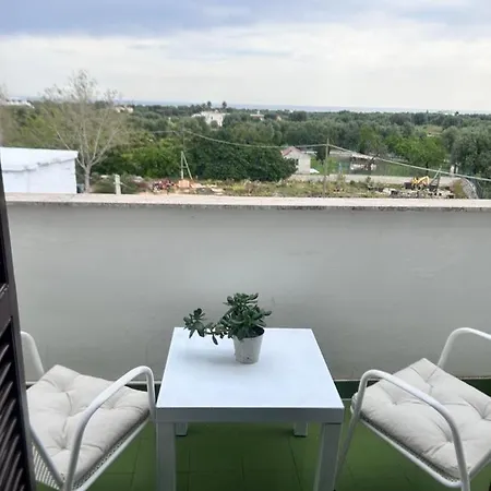 Casa Con Finestra Che Vede Il Mare Villa Fasano